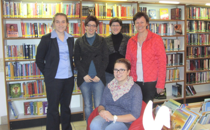 Ihr Büchereiteam (v.l.n.r.): Patricia Sammiller, Katrin Kraus, Martina Nemec, Julia Kügel und Leiterin Gabi Sammiller. Nicht im Bild: Monika Batz